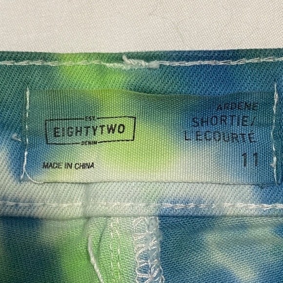 Ardene 82 Denim Women's Tie Dyed Green Jean Shorts Size 11 - Picture 2 of 10